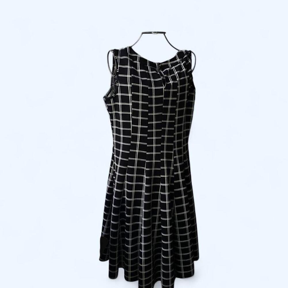 Haani Bold Black and White